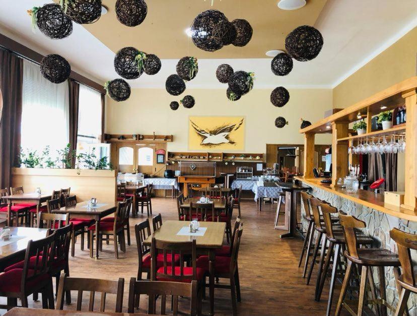 Hotel Racek Černá v Pošumaví Εξωτερικό φωτογραφία