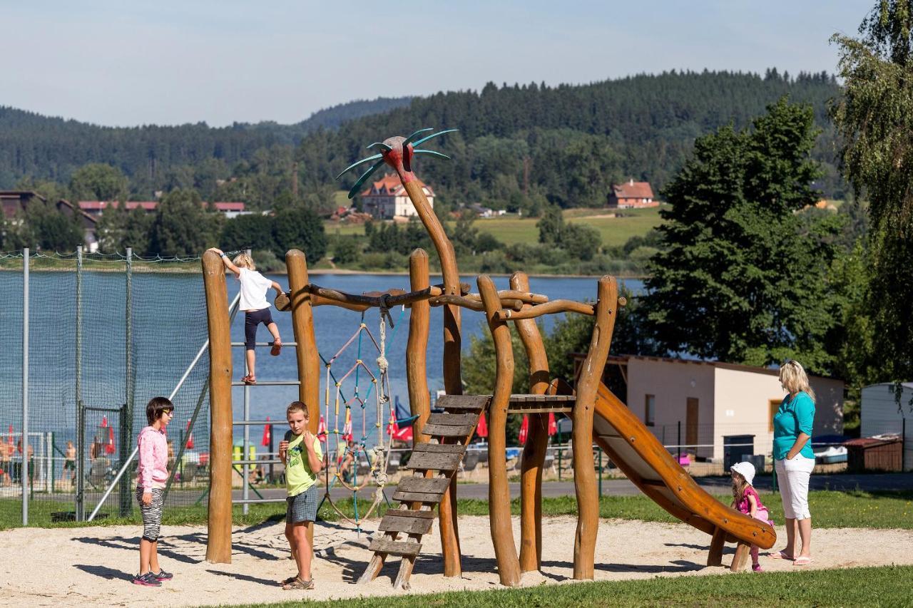 Hotel Racek Černá v Pošumaví Εξωτερικό φωτογραφία